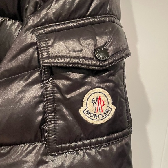 MONCLER puffer jacket - Picture 3 of 3